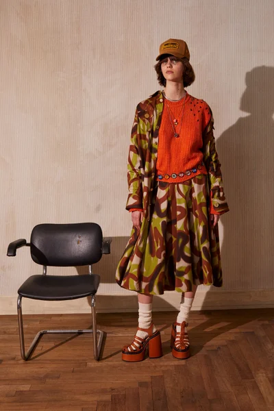 Look 32